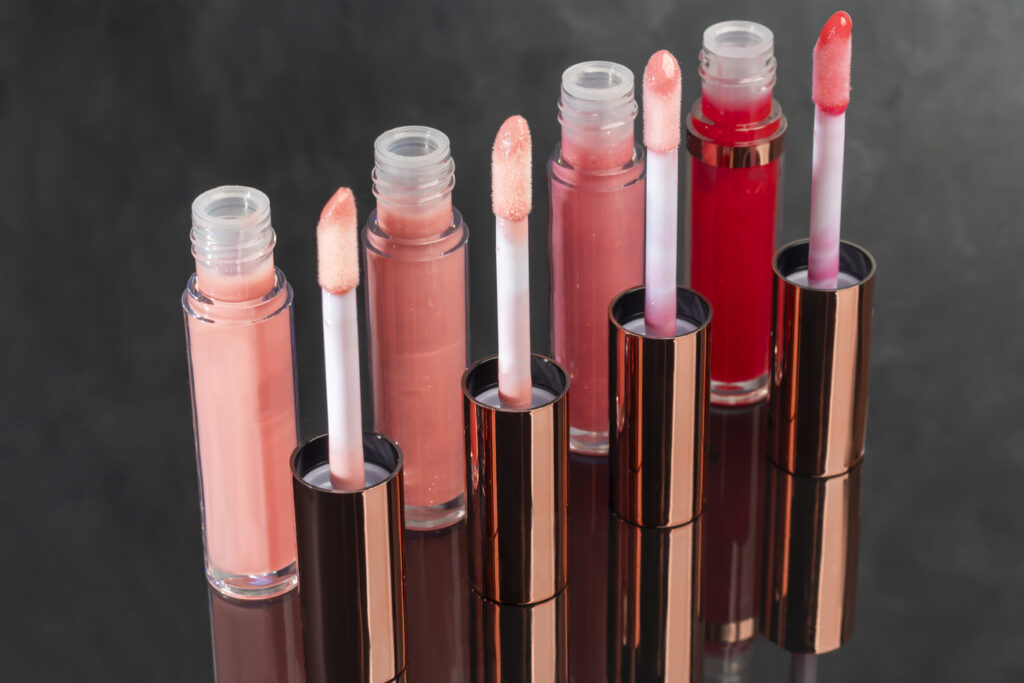 lip gloss σε 4 χρώματα