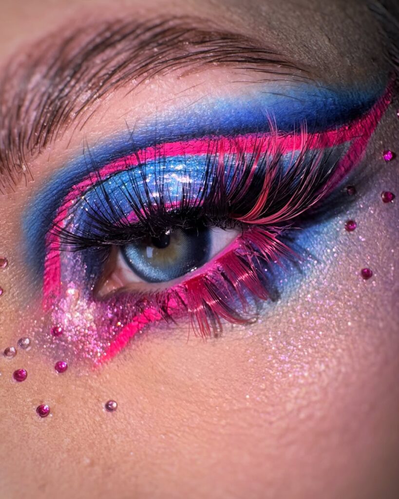 neon βλεφαρίδες και aquamarine makeup