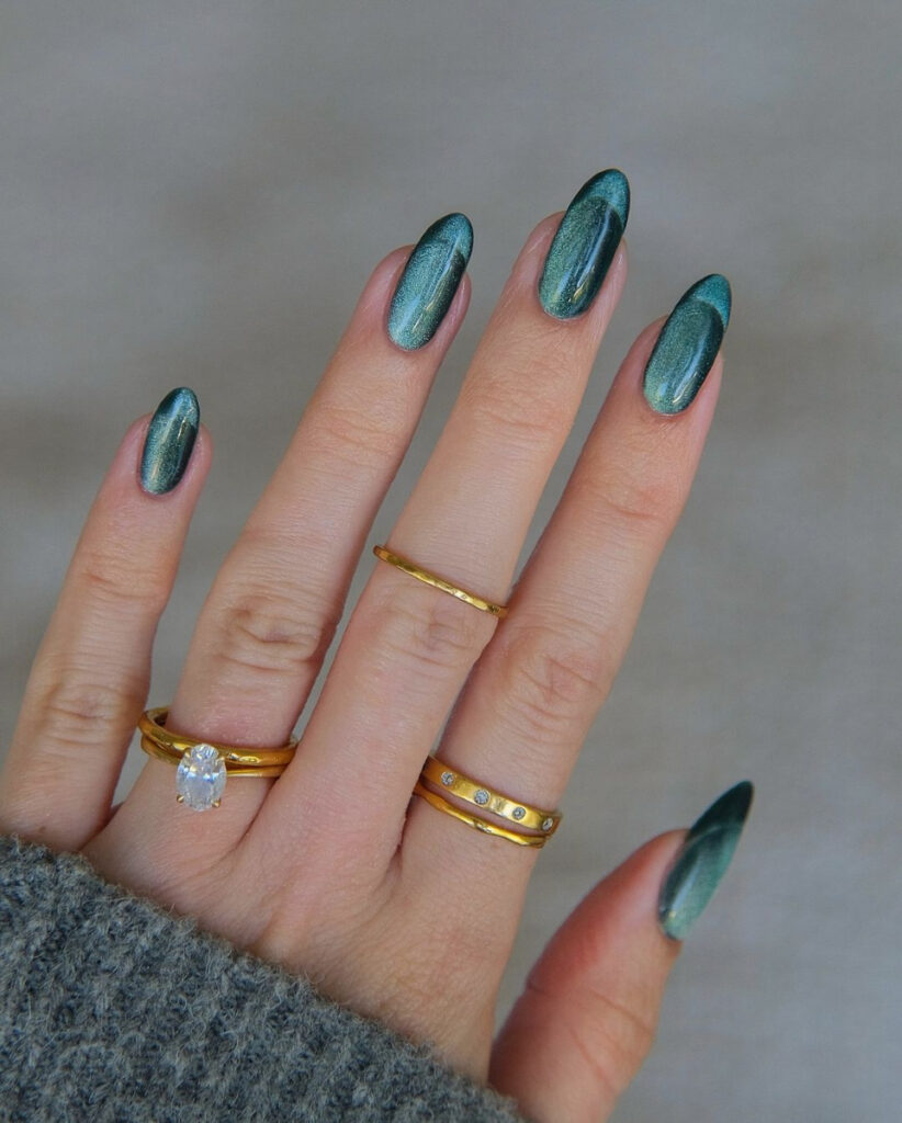 green velvet nails