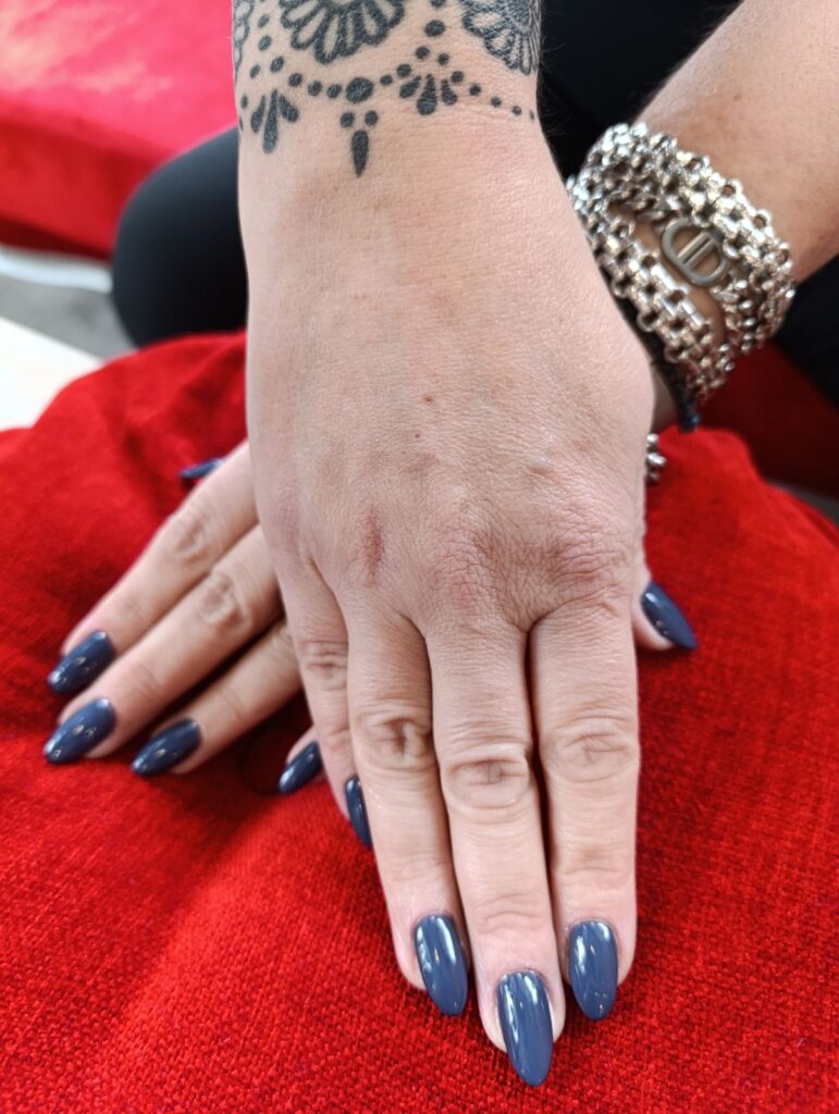 BlueGrey nails